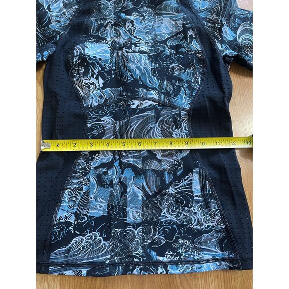Lululemon swell seeker paddle top long sleeve Rash Guard - Picture 5 of 5